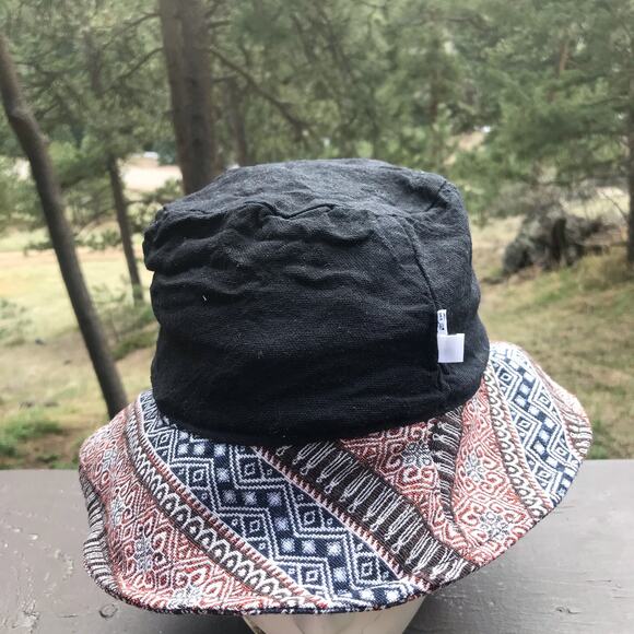 Thailand Cotton Red Blue Patterned Bucket Hat Women's Size Large - Picture 4 of 6